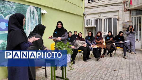 گرامیداشت  هفته ملی دیابت در دبیرستان صالحین