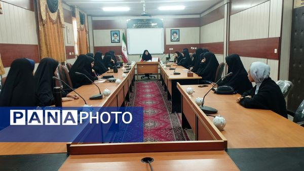 جلسه ویژه دانش آموزان بسیجی شهرستان خلیل‌آباد 