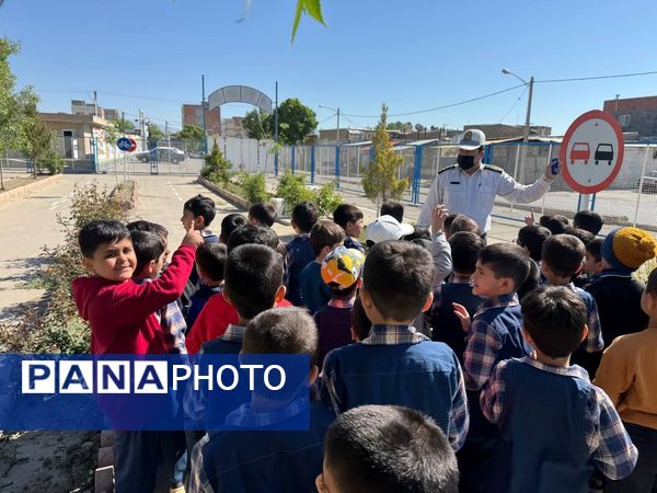 بازدید دانش‌آموزان دبستان شهید مجیدی شاهد ۱ از بوستان ترافیک شیروان