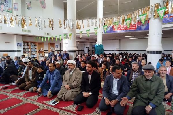 شکوه جشن نیمه‌شعبان در مصلای بیرانشهر؛ تجلی عشق و ارادت به امام زمان (عج)