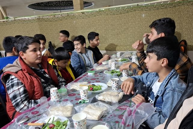 افطار دوستانه دبیرستان ملاصدرا؛ لحظاتی به یادماندنی برای دانش‌آموزان