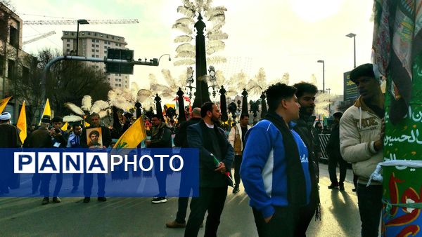 مراسم تشییع نمادین پیکر شهدای مقاومت در مشهد