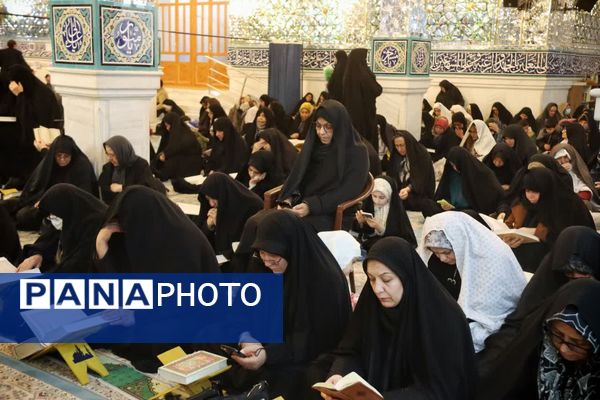 مراسم قرائت دعای ام داوود در امامزاده سید عباس بن موسی (ع) در بجنورد 
