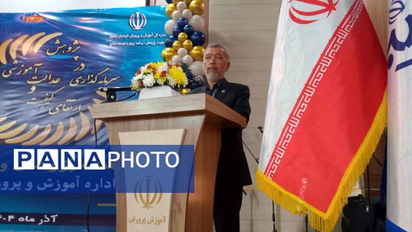 دختران شاهد قفلی خلاقیت خود را در نمایشگاه پژوهش به نمایش گذاشتند