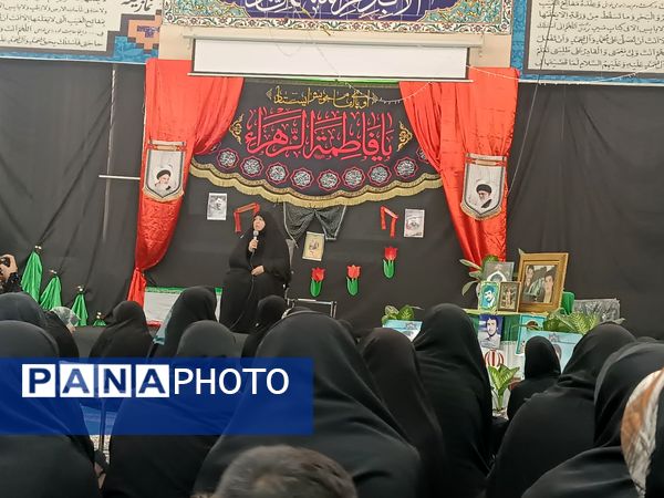 تکریم خانواده شهدا در مسجد حضرت محمد مشهد مقدس