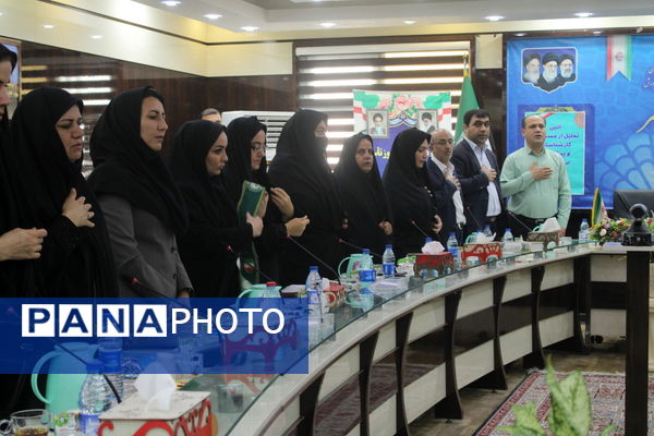 تجلیل از مربیان پیشتاز، مسئولان و فعالان سازمان دانش‌آموزی استان بوشهر