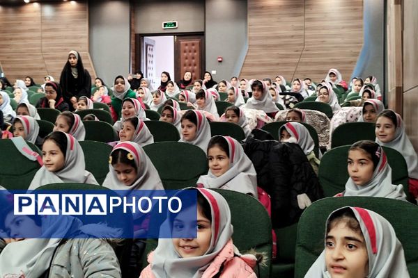 برگرازی مراسم گرامیداشت روز دانش‌آموز با حضور پرشور آینده‌سازان ملاردی