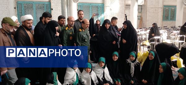 برگزاری اجتماع بزرگ حلقه صالحین در مصلی کرج 