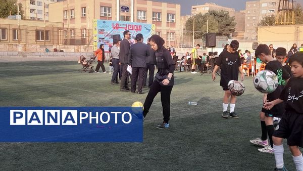 افتتاح میدان پویا با شعار دانش‌آموز پویا، خانواده بانشاط، جامعه سالم در ناحیه 4 کرج 