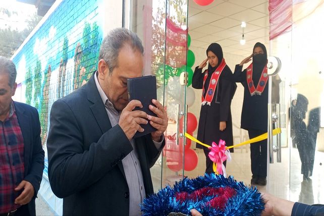 افتتاح واحد تجاری در دبیرستان فرهنگیان 