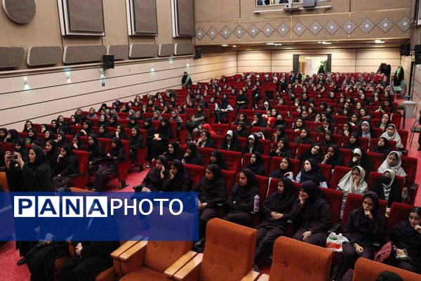 برگزاری جشن روز دختر با همکاری کانون خدمت رضوی و نهادهای آموزشی در منطقه 14 تهران 