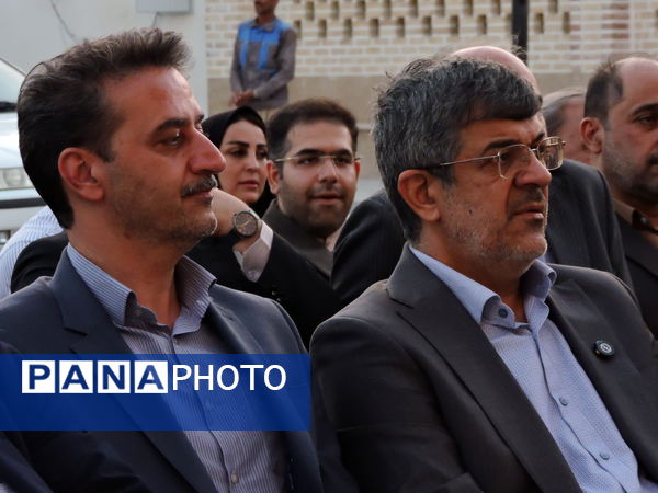 افتتاح هنرستان نساجی شهید ابراهیمی در یزد