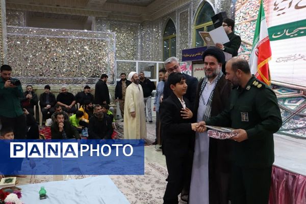 چلچراغ آیه‌ها در آستان بی‌بی سکینه شهرستان ملارد