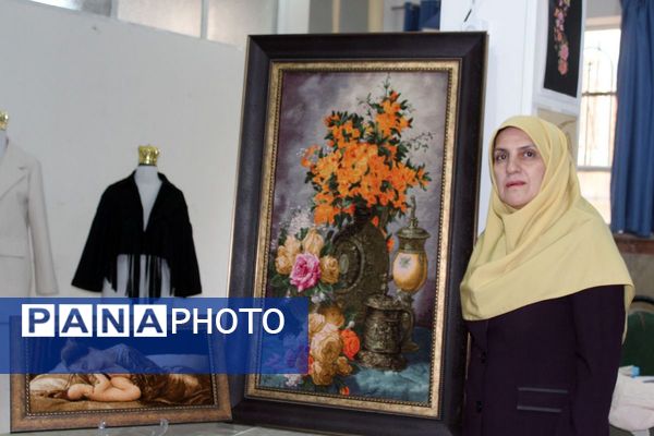 آیین افتتاحیه نمایشگاه هنری «ماها» در هنرستان شهید تاجیک بهارستان‌دو