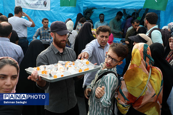 مهمونی ۱۰ کیلومتری غدیر در تهران    