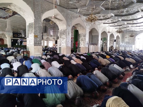 نماز جمعه کاشمر با حضور پرشور مردم برگزار شد