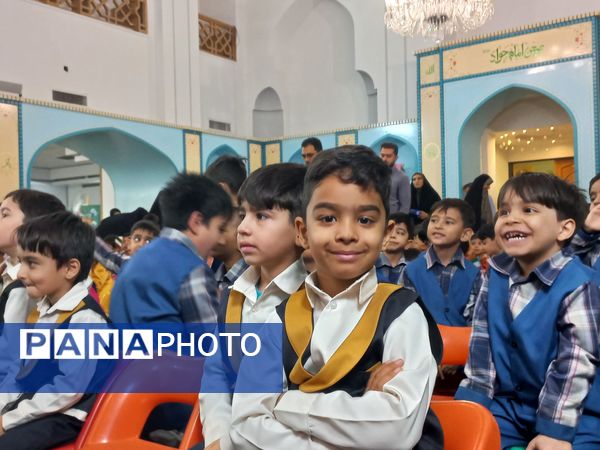 پیش‌دبستانی‌ها سال تحصیلی را در آغوش امام رضا آغاز کردند