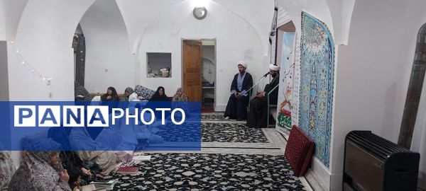 بانوان فدافن  زمزمه‌های ایمان در خلوت نورانی اعتکاف مسجد جامع