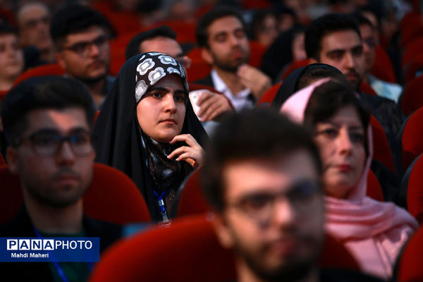 آئین تجلیل از برگزیدگان المپیاد علمی دانشجویی کشور