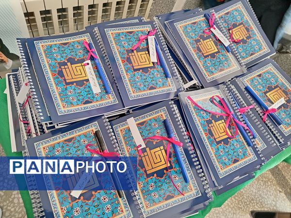 مراسم روز دانش آموز و ایام فاطمیه در دبیرستان حضرت خدیجه (س)جعفریه قم 