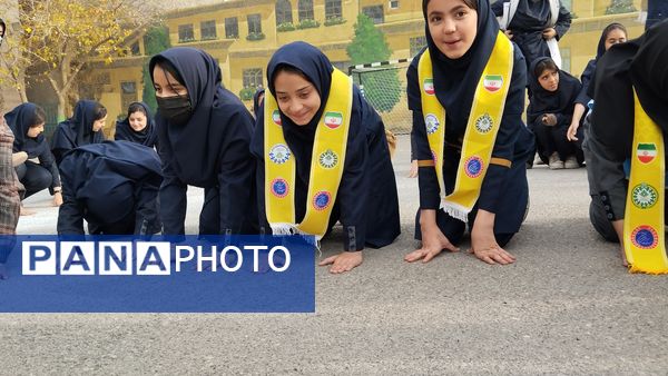 مانور زلزله و ایمنی در مدرسه هوشیار