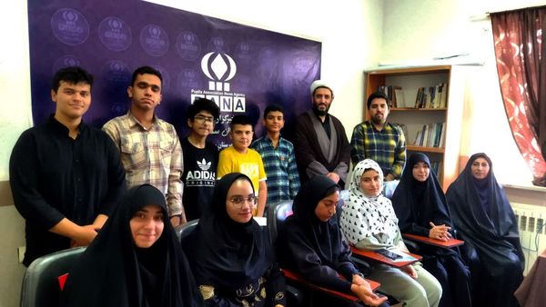 تجلیل معاون پرورشی و تربیت‌بدنی آموزش و پرورش شهرستان سمنان از خبرنگاران فعال پانا