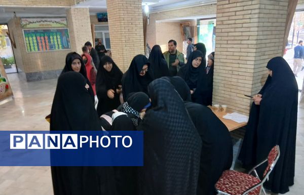 حضور دانش‌آموزان بسیجی در همایش اقتدار بسیجیان شهرستان تفت