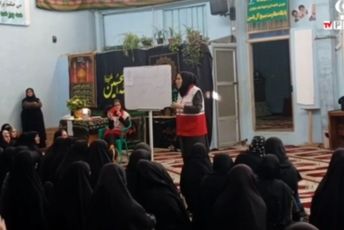 جلسه آموزشی کمک‌های اولیه در مسجد امام جعفر صادق(ع) یزدانشهر