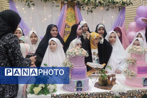 بازدید معاون پرورشی و تربیت بدنی ناحیه دو شهرری از مراسم اعتکاف دانش آموزی 