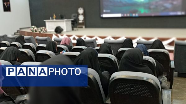  اولین نشست حضوری رابطین پژوهش و پژوهش‌سرا ها در اسلامشهر