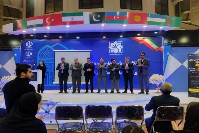 رقابت دانش‌آموزان ایده پرداز و پژوهشگر در رویداد دانش‌آموزی تین پلاس استان اردبیل 