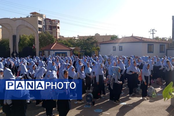 آغاز بهار تعلیم وتربیت در دبستان آرمینه مصلی نژاد ناحیه ۶