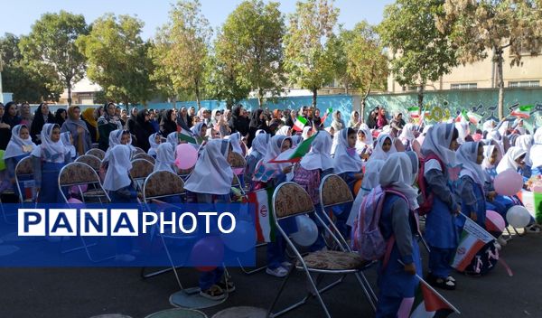 مراسم جشن شکوفه‌ها در ناحیه یک زنجان