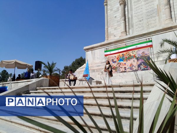 همایش کودک و شاهنامه در آرامگاه فردوسی 
