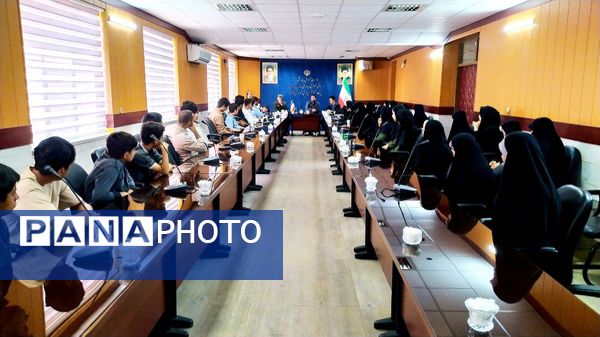 نشست تشکل های دانش‌آموزی با مدیر آموزش و پرورش کاشمر