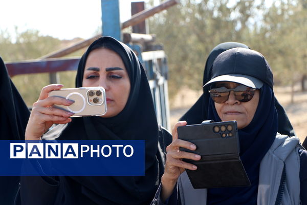 بازدید اصحاب رسانه از پروژه‌های شهرداری یزد در قالب «اتوبوس خبر»