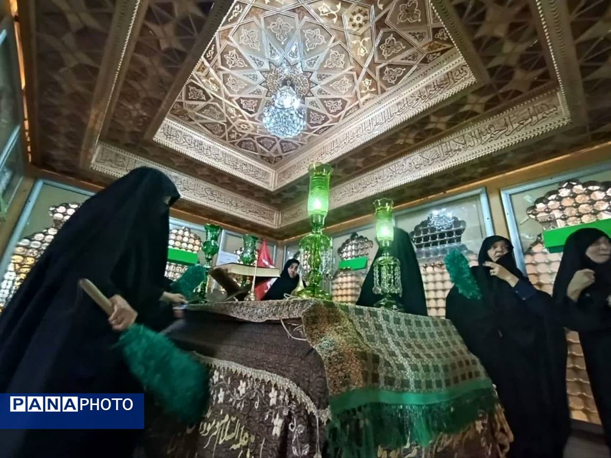 مراسم غبار روبی و زیارت ضریح مطهر سلطانعلی ابن امام محمد باقر (ع) در کربلای ایران 