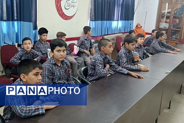 بازدید دانش‌آموزان دبستان علامه طباطبایی از جمعیت هلال‌احمر پیشوا