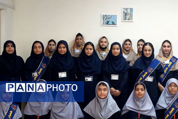 برگزاری جلسه همیاران مشاور در دبیرستان بعثت ناحیه یک شهرری