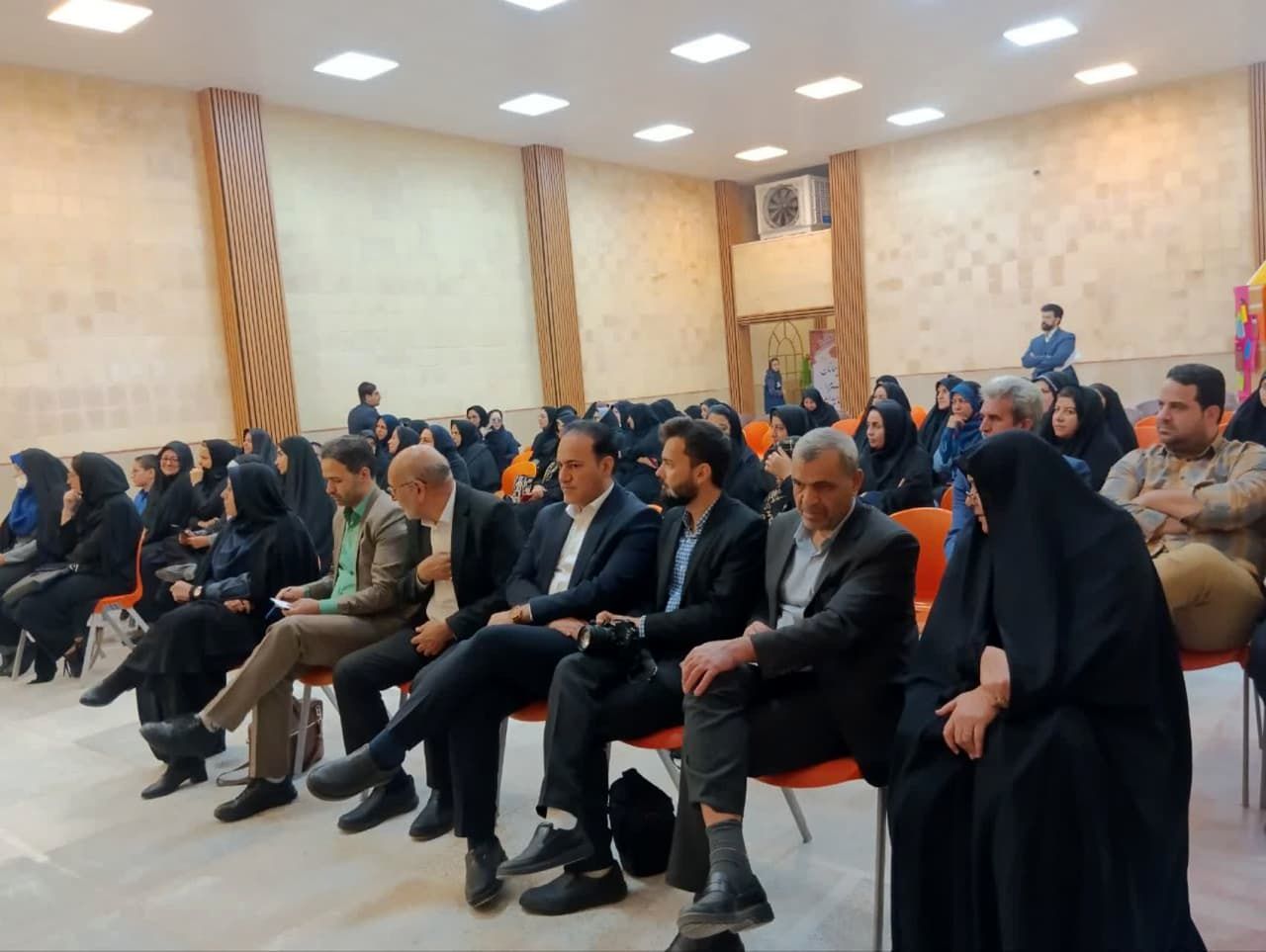 جلسه پرسش و پاسخ مدیران کودکستان‌ها با مدیرکل آموزش و پرورش استان یزد