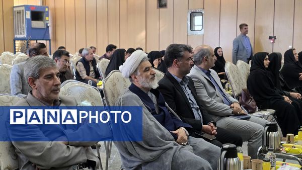  مراسم کلنگ‌زنی همزمان دو پروژه آموزشی در ناحیه چهار اصفهان