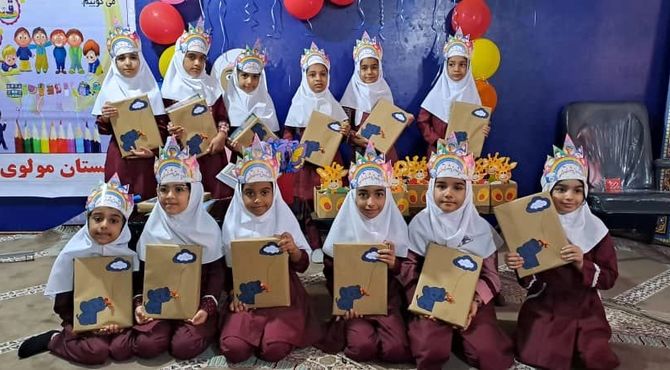 جشن شکوفه‌ها در مدرسه مولوی فین برگزار شد