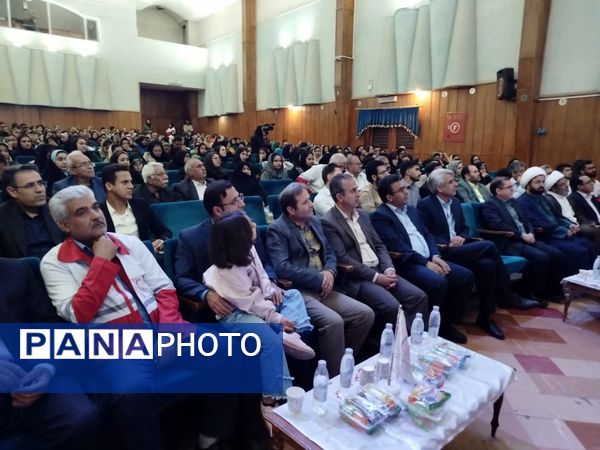 مراسم پرشکوه تجلیل از امدادگران هلال احمر شهرستان کاشمر 