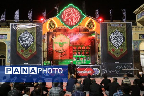 شب نهم محرم در حریم بی‌بی سکینه(س)،میزبانی از دلدادگان ابا عبدالله الحسین (ع) با نماز جماعت، نوای عزا و سفره اطعام