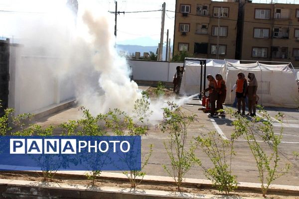 مانور زلزله و ایمنی در شهرستان حاجی‌آباد 