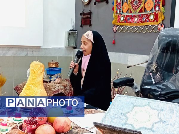 وقتی نوجوانان قلم به دست گرفتند شب شعر رنگی تازه یافت