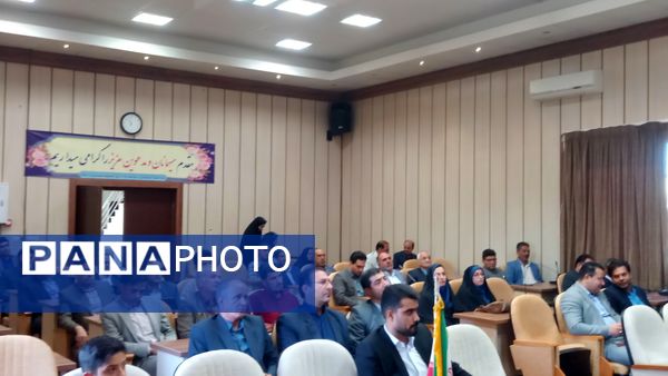 جلسه شورای آموزش و پرورش در شهرستان زاوه