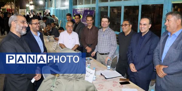 برپایی موکب خدمت در گلستان شهدای اصفهان با حضور فرماندار اصفهان 