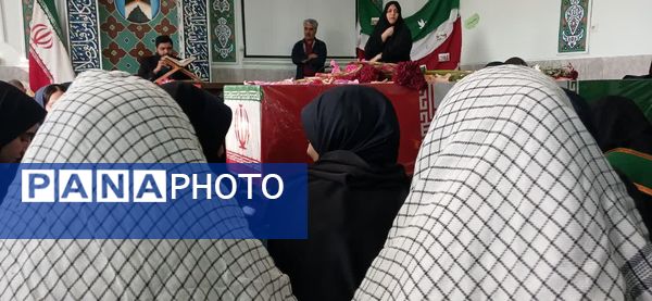 وداع دانش‌آموزان هنرستان الزهرا با پیکر مطهر شهید گمنام