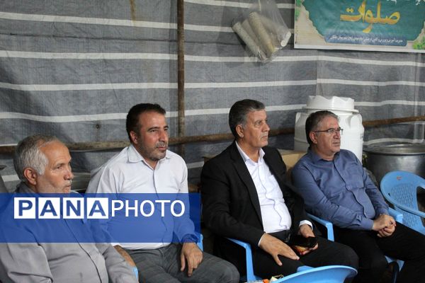 حضور پرانرژی نوجوانان در موکب دانش‌آموزی ملکان